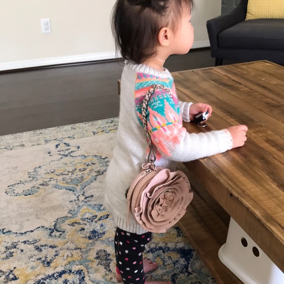 Bebe wristlet bag. Flower - Picture 8 of 8